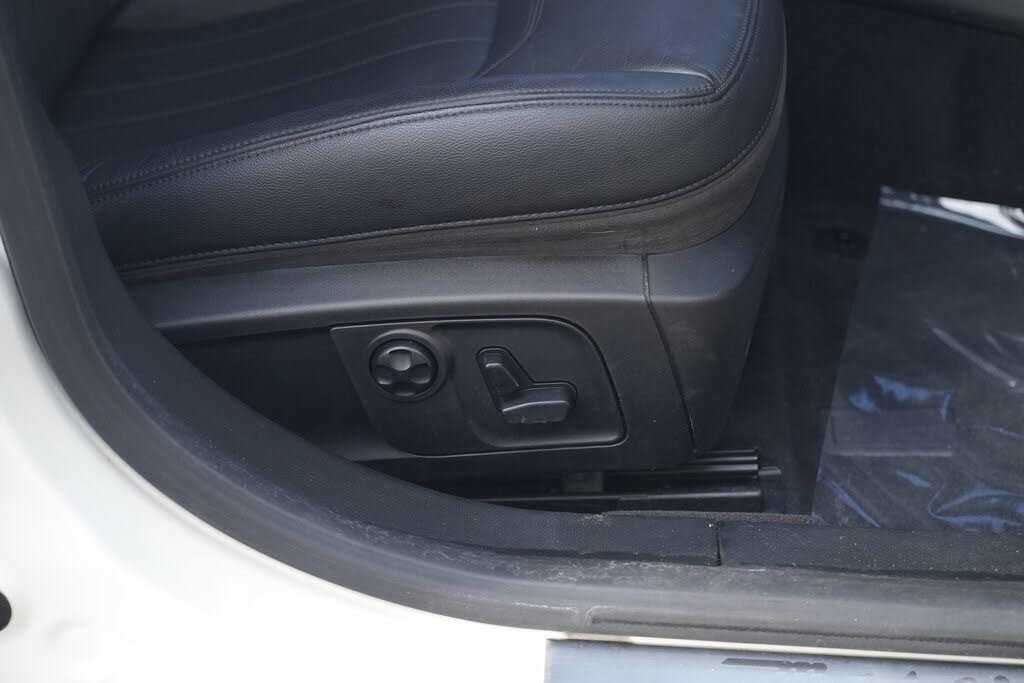 Vehicle view 33