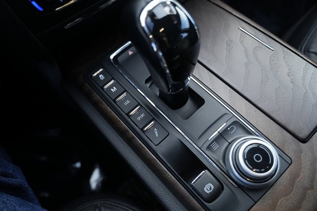 Vehicle view 60