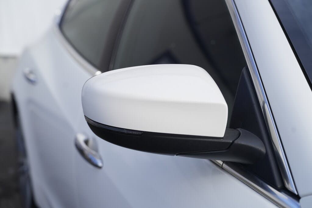 Vehicle view 9