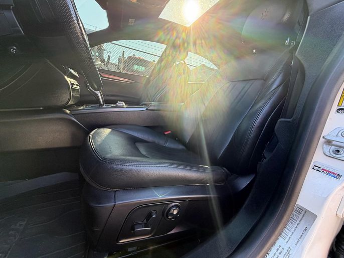 Vehicle view 17