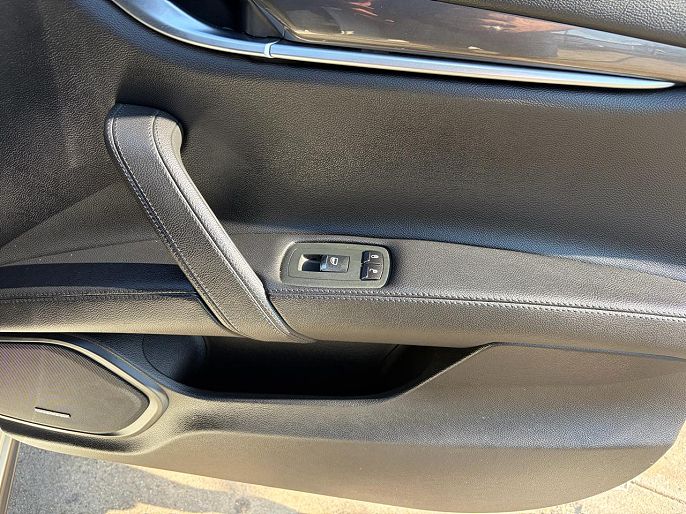 Vehicle view 29